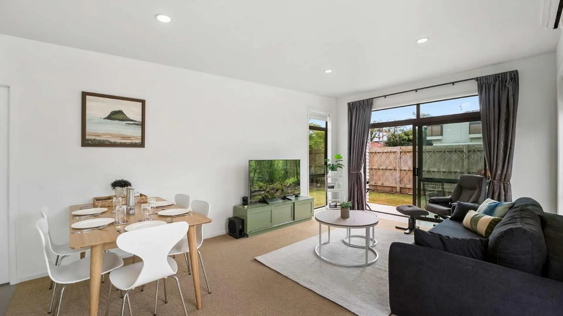 Holiday home Sunny Seaside Retreat - Papamoa Beach